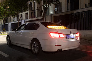 Barre lumineuse LED d'avertissement d'urgence 12V en gros d'usine Flash stroboscopique bicolore en alliage d'aluminium pour camions tout-terrain - Product Image 2