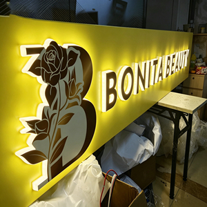 ป้ายโลโก้สแตนเลสและอะคริลิคแบบกำหนดเอง พร้อมไฟ LED สำหรับใช้งานกลางแจ้ง ติดตั้งง่าย รูปทรงสี่เหลี่ยมผืนผ้า - Product Image 2