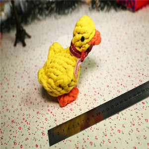 Juguete para mascotas de cuerda de algodón con forma de pato amarillo, 14x9cm, duradero y masticable para gatos y perros - Product Image 2