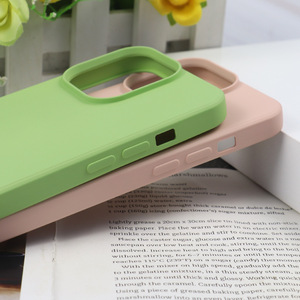 Pour <span class=keywords><strong>iPhone</strong></span> 15 14 Pro Max étui Silicone Gel <span class=keywords><strong>coque</strong></span> en caoutchouc doux microfibre tissu doublure coussin TPU couverture de téléphone pour <span class=keywords><strong>iPhone</strong></span> <span class=keywords><strong>13</strong></span> 14 15 - Product Image 4