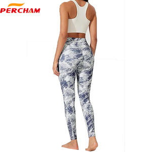 Leggings da palestra con stampa a sublimazione con LOGO personalizzato buon tratto rapido e asciutto Leggings da Yoga a compressione traspirante - Product Image 4