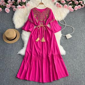 ชุดเดรสยาวปักลายแบบดั้งเดิมสำหรับผู้หญิงมุสลิมในตะวันออกกลาง ปี 2026 ราคาโรงงาน เซินเจิ้น ลิลี่ เช - Product Image 5