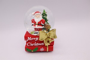 Bola DE AGUA DE Ángel de Navidad de 100MM, pingüino de Papá Noel, Reno montando <span class=keywords><strong>en</strong></span> bicicleta, globo de nieve de resina con lazo de oro rojo, caja de regalo - Product Image 3