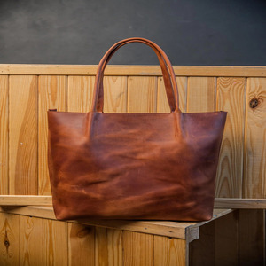 Sac à main pour femme en similicuir de qualité supérieure, avec deux poignées, fermeture éclair, bandoulière, décoration à pompon, grande capacité, décontracté, tendance, souple, sac fourre-tout de bureau - Product Image 6