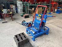 Petite brique de haute qualité 2-45 faisant la machine Machine de bloc de verrouillage de ciment rouge