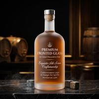Bouteilles à liqueur écologiques de style nordique transparentes 700 ml 750 ml en verre pour Tequila Vodka Whisky Gin avec bouchons en liège