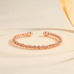 Bracciale da Donna di Alta Moda Francese, Design Intrecciato Placcato in Rame, Gioiello di Tendenza - Product Image 2