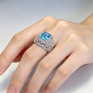 Anello quadrato blu da donna con design geometrico, accessorio da dito per uso quotidiano - Product Image 2