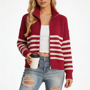 Pull court à col roulé mi-zippé rose vif et rayures blanches pour femme, élégant, basique, imprimé rayé, en maille, marque privée - Product Image 1