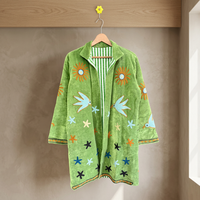 Veste en coton matelassée vert velours brodée de perles, motif cœur et œil, texte d'amour, manches longues, col rond, style bohème printanier
