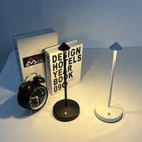 Lampe de table LED sans fil portable de luxe à piles rechargeables, design flèche, intensité réglable, pour hôtel et restaurant