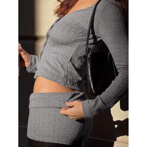 Conjunto de 2 Piezas Personalizado para Mujer 2026, Top de Manga Larga con Botones y Tejido de Canalé, Pantalones Cortos, Ropa de Calle, Transpirable, de Spandex y Algodón - Product Image 5