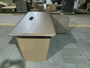 Escritorio Ejecutivo de Oficina Moderno y Lujoso de Madera de Nogal con Panel de PVC de 1.8m 2.0m, Modelo YD319 de YIFA <span class=keywords><strong>FURNITURE</strong></span>, Nuevo en 2026 - Product Image 6