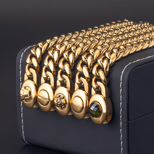 Braccialetti moda di <span class=keywords><strong>san</strong></span> <span class=keywords><strong>valentino</strong></span> 2025 bracciale in acciaio inossidabile placcato oro <span class=keywords><strong>per</strong></span> <span class=keywords><strong>uomo</strong></span> Hip-hop bracciale con zircone a catena cubana - Product Image 3