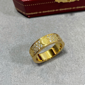 <span class=keywords><strong>Bracelet</strong></span> de luxe tendance en acier inoxydable plaqué <span class=keywords><strong>or</strong></span> avec fermoir à bascule et breloque zircon <span class=keywords><strong>pour</strong></span> femmes et hommes - Product Image 3