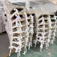 Chaises Chiavari de luxe en métal doré pour événements, empilables, design moderne, nouvelle collection 2026, vente en gros