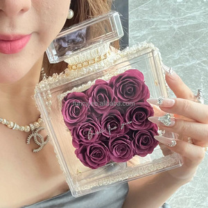 Confezione Regalo con 9 Rose in Bottiglia di Profumo in Vetro Acrilico, Fiori Eterni Immortali, Rose Naturali per Sempre, Idea Regalo per la Festa della Mamma - Product Image 5