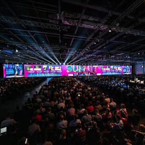 Mur vidéo LED d'intérieur/extérieur à louer, P3.91, lisible en plein soleil, 4K HD, IP65, étanche, FUTUREX FX-ZLOP2-AL, toile de fond, scène, événement - Product Image 2