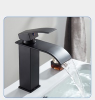 Cascade noyau de cuivre table lavabo lavabo lavabo galvanisé lavabo robinet de lavabo chaud et froid armoire de salle de bain toilette