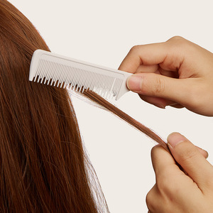 Peine para Cortar Cabello Toni & Guy, Grande, Antiestático, para Uso en Salón - Product Image 2