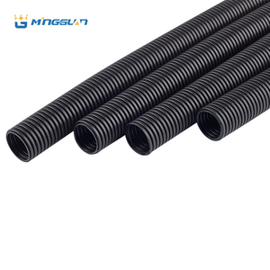 Tube ondulé en plastique résistant aux UV, étanche, pour la protection des câbles photovoltaïques en extérieur - Product Image 1