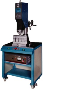 Máquina de Sellado Ultrasónico para Filtros de Carbón, Fabricada en China, Automática, para Filtros de Cabina - Product Image 1