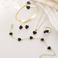Ensemble de bijoux cœur populaire européen et américain, best-seller transfrontalier, en alliage, comprenant bracelet, boucles d'oreilles, collier et bague, avec pierre en zircon
