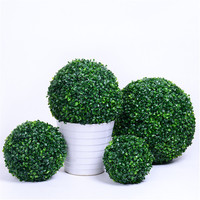 Fausses plantes écologiques protégées contre les UV Boules d'herbe décoratives Boules de buis artificielles Topiaire