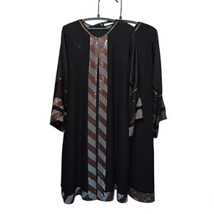 Abaya élégante en polyester ornée de strass et de cristaux, pour femmes, de qualité supérieure, pour l'Aïd, élégante, modeste, longue, coupe ajustée - Product Image 1