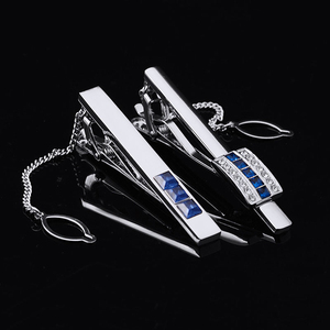 Pince à cravate pour <span class=keywords><strong>tenue</strong></span> d'affaires formelle, <span class=keywords><strong>simple</strong></span>, argentée, élégante, polyvalente pour <span class=keywords><strong>homme</strong></span> - Product Image 3