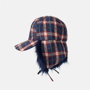 Chapeau d'hiver en acrylique rayé et peluche, rembourré, chaud, protection des oreilles, chapeau de pilote pour adultes unisexe - Product Image 3