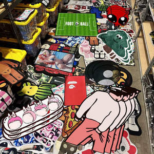 שטיחים מודפסים בהתאמה אישית נגד החלקה עם דמויות אנימה מצוירות, שטיח מעוצב בצורה מודרנית, שטיח אזור, שטיחי אנימה - Product Image 1