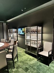 Système <span class=keywords><strong>de</strong></span> rangement à <span class=keywords><strong>vin</strong></span> moderne personnalisé en verre/bois avec éclairage d'ambiance LED, hauteur réglable et couvercle amovible pour le <span class=keywords><strong>vin</strong></span> - Product Image 5