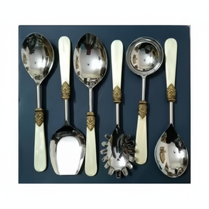Ensemble de couverts à salade décoratifs en métal avec manche en marbre Ensemble de cuillères et fourchettes de qualité artisanale Idée cadeau - Product Image 1