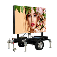 Grand écran LED couleur pour films en plein air, panneau d'affichage mobile, mur vidéo, écran publicitaire monté sur remorque avec roues