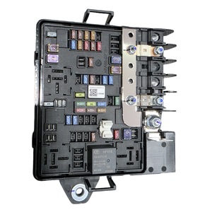 กล่องฟิวส์12V กล่องฟิวส์ PDU IP54กล่องฟิวส์ช่องด้านหน้า10157120 BV312-1 PYD Han Evan - Product Image 1