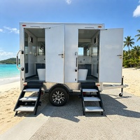 Remorque de toilettes mobiles de luxe à 2 postes avec toilettes en céramique, lavabo et armoire miroir pour événements extérieurs, construction, location de mariages