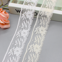 Dentelle française blanche à motif floral délicat de 3,8 cm pour la couture et les loisirs créatifs, bord festonné doux pour vêtements de poupée, lingerie