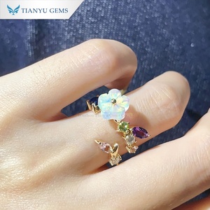แหวนทองคำขาว 18K สำหรับผู้หญิง Tianyu Gems ประดับโอปอลสังเคราะห์และพลอยสีสังเคราะห์จากห้องปฏิบัติการ เครื่องประดับอันหรูหรา - Product Image 3