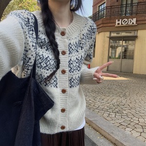 El cárdigan jacquard FairIsland para mujer, estilo universitario, para otoño e invierno, es un suéter de punto informal con un diseño relajado. - Product Image 4