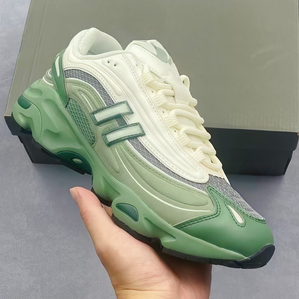 สีเขียวอ่อน