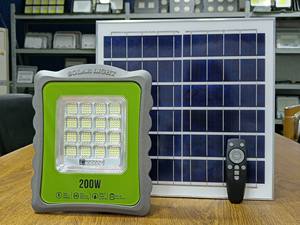 Projecteur solaire LED 200W IP67, corps en aluminium moulé sous pression, batterie au lithium polysilicium, capteur photocellule, puces SMD2835, CE - Product Image 2