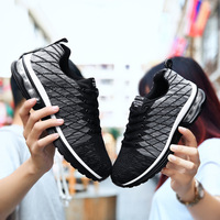 Baskets légères avec logo de haute qualité personnalisées pour hommes Chaussures de marche en maille à semelle souple pour le sport