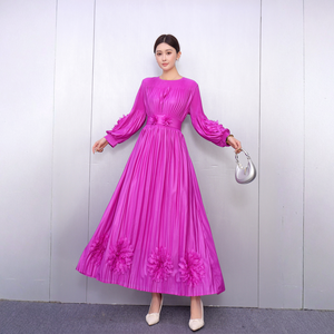 Nouvelle Arrivée Robe de Soirée Élégante Coupe A-Line Plissée et Froncée Longueur Genou Col en V Manches Bouffantes 100% Polyester Écologique pour Femme - Product Image 1