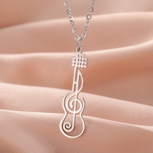 Collier instrument <span class=keywords><strong>de</strong></span> musique Symbole musical Clé <span class=keywords><strong>de</strong></span> <span class=keywords><strong>sol</strong></span> Cadeau pour femme homme enfant Pendentif en acier inoxydable Bijoux - Product Image 6