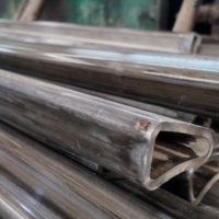 Tubo Triangular de Forma Especial para Maquinaria Agrícola ASTM A36, Alta Rigidez Estructural, Buena Resistencia a la Torsión