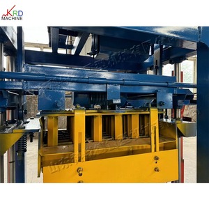 Machine de fabrication rapide de blocs creux en ciment et cendres volantes, machine de fabrication de blocs creux en béton de type trémie à haute efficacité - Product Image 5