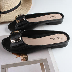 Nouvelles Sandales Plates d'Été pour Femmes en PVC de Haute Qualité, Mode à Boucle Carrée, Décontractées à Bout Ouvert, <span class=keywords><strong>Chaussures</strong></span> d'Extérieur Vente en Gros pour Femmes - Product Image 3