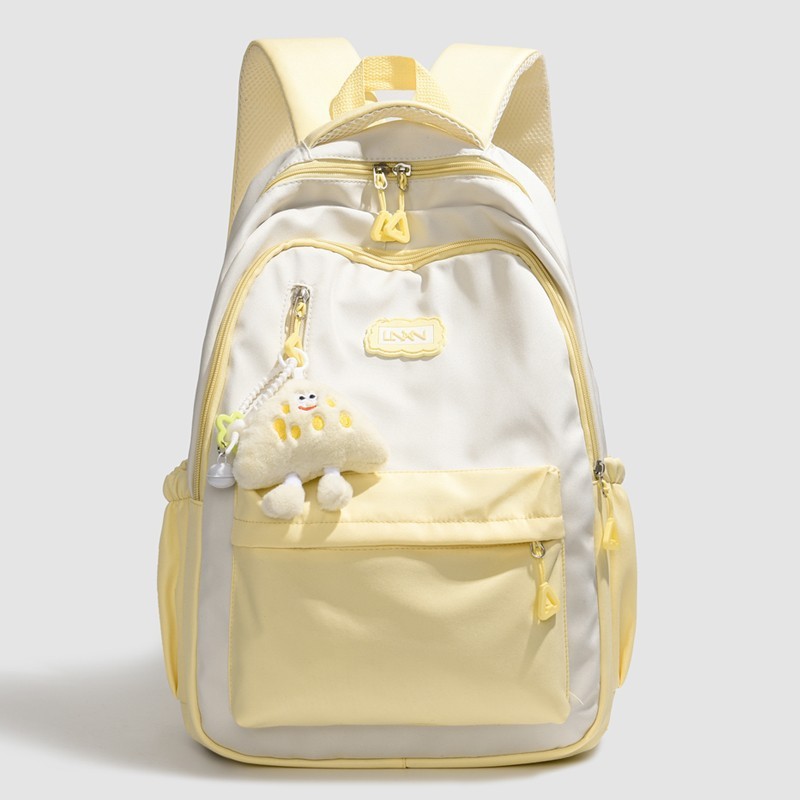 Jaune avec pendentif