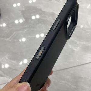 Ốp lưng da chống sốc Benks VitaPro dành cho iPhone 17 Pro Max có nút chụp ảnh - Product Image 3